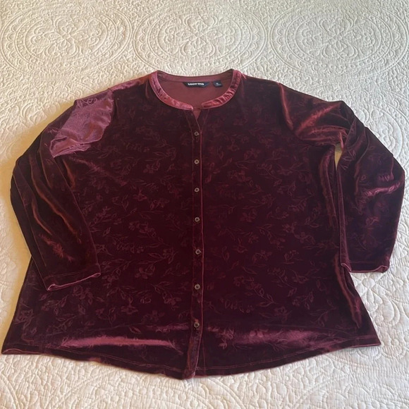 Velvety Top Women's 1X Flowy Long Button Front  Floral Tunic Wine Red Floral - Picture 7 of 17